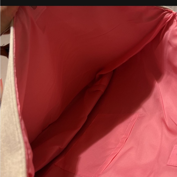 🎉HOST PICK🎉 GOOD VIBES Beach Bag PLUS Free Swimsuit! - Picture 5 of 12